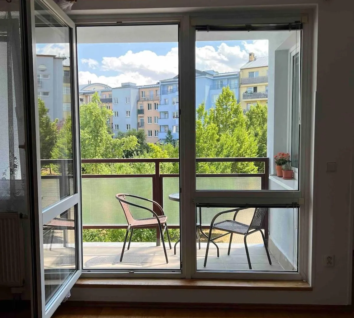 A Large 1 Bedroom Apartment With An Available Private Parking Prague