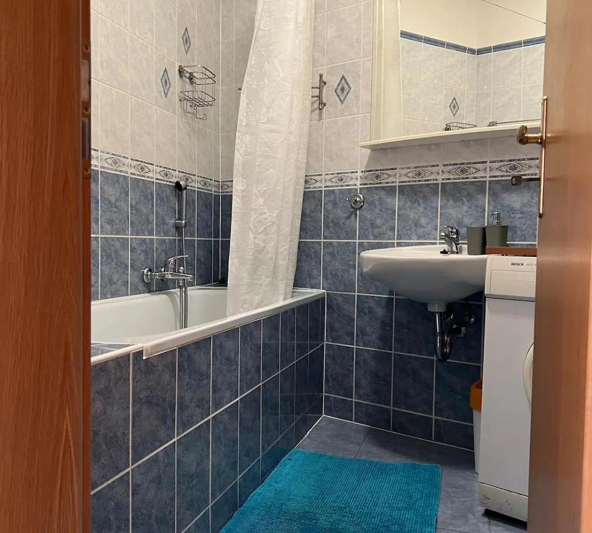 A Large 1 Bedroom Apartment With An Available Private Parking Prague