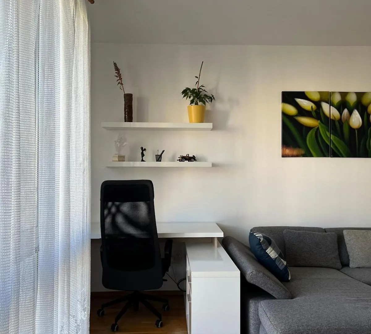 פראג A Large 1 Bedroom Apartment With An Available Private Parking