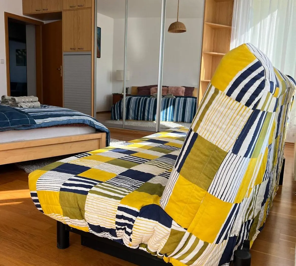 פראג A Large 1 Bedroom Apartment With An Available Private Parking 0*,